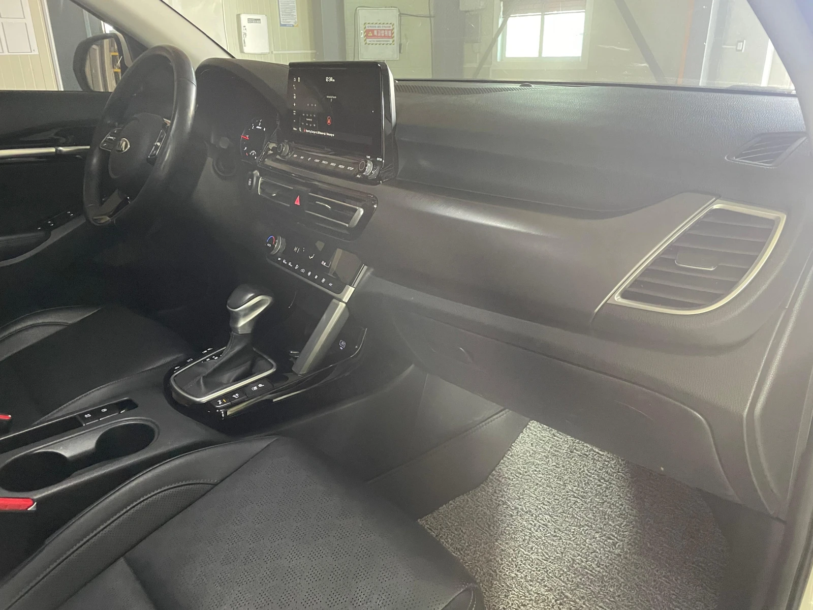 Kia Seltos 1.6 D ! 2WD ! Noblesse !, снимка 13 - Автомобили и джипове - 54134922