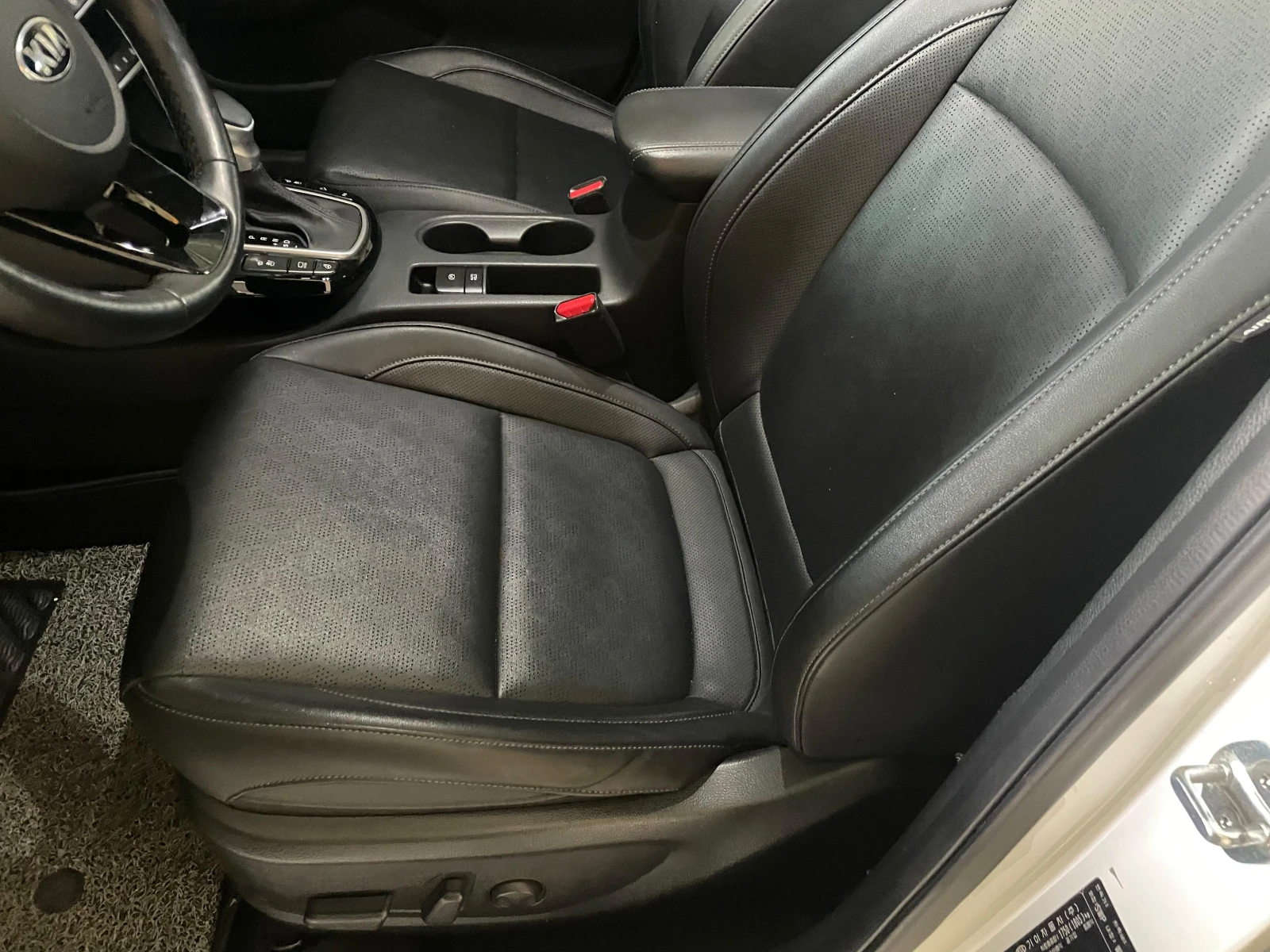 Kia Seltos 1.6 D ! 2WD ! Noblesse !, снимка 9 - Автомобили и джипове - 54134922