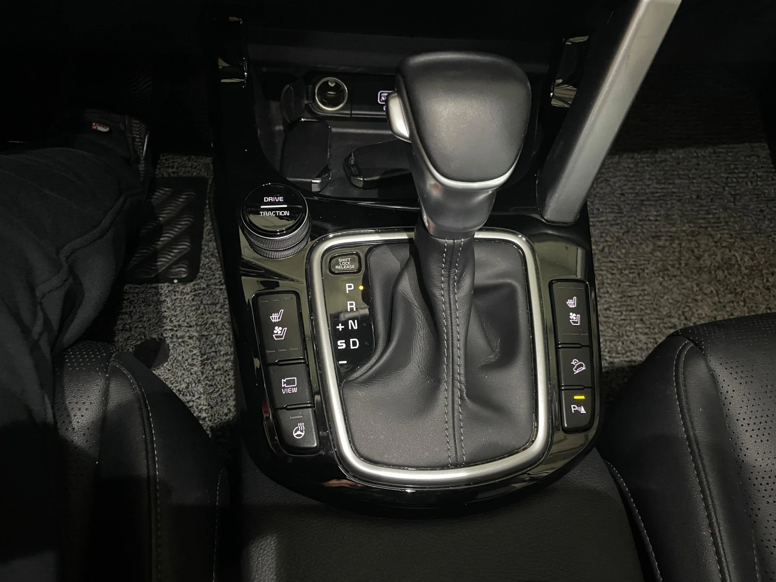 Kia Seltos 1.6 D ! 2WD ! Noblesse !, снимка 17 - Автомобили и джипове - 54134922