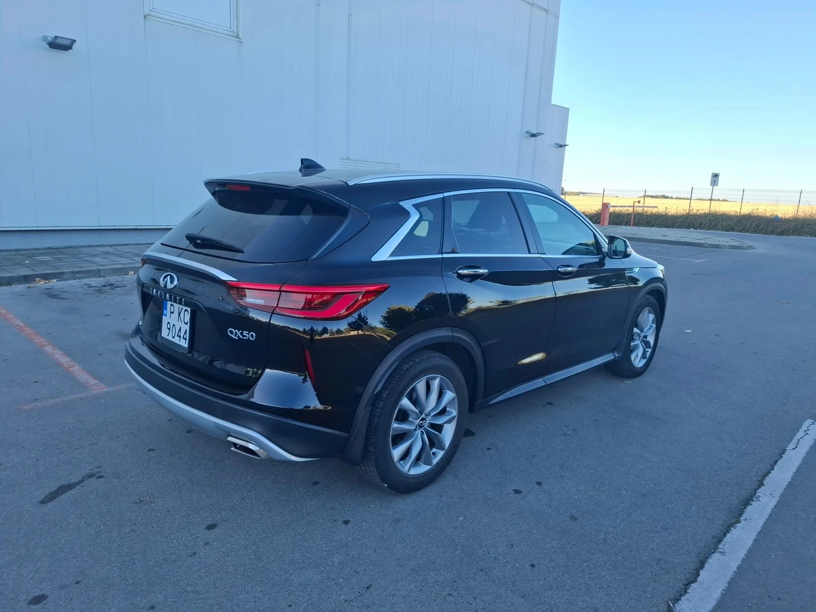 Infiniti QX50 Essential AWD, снимка 2 - Автомобили и джипове - 54987868