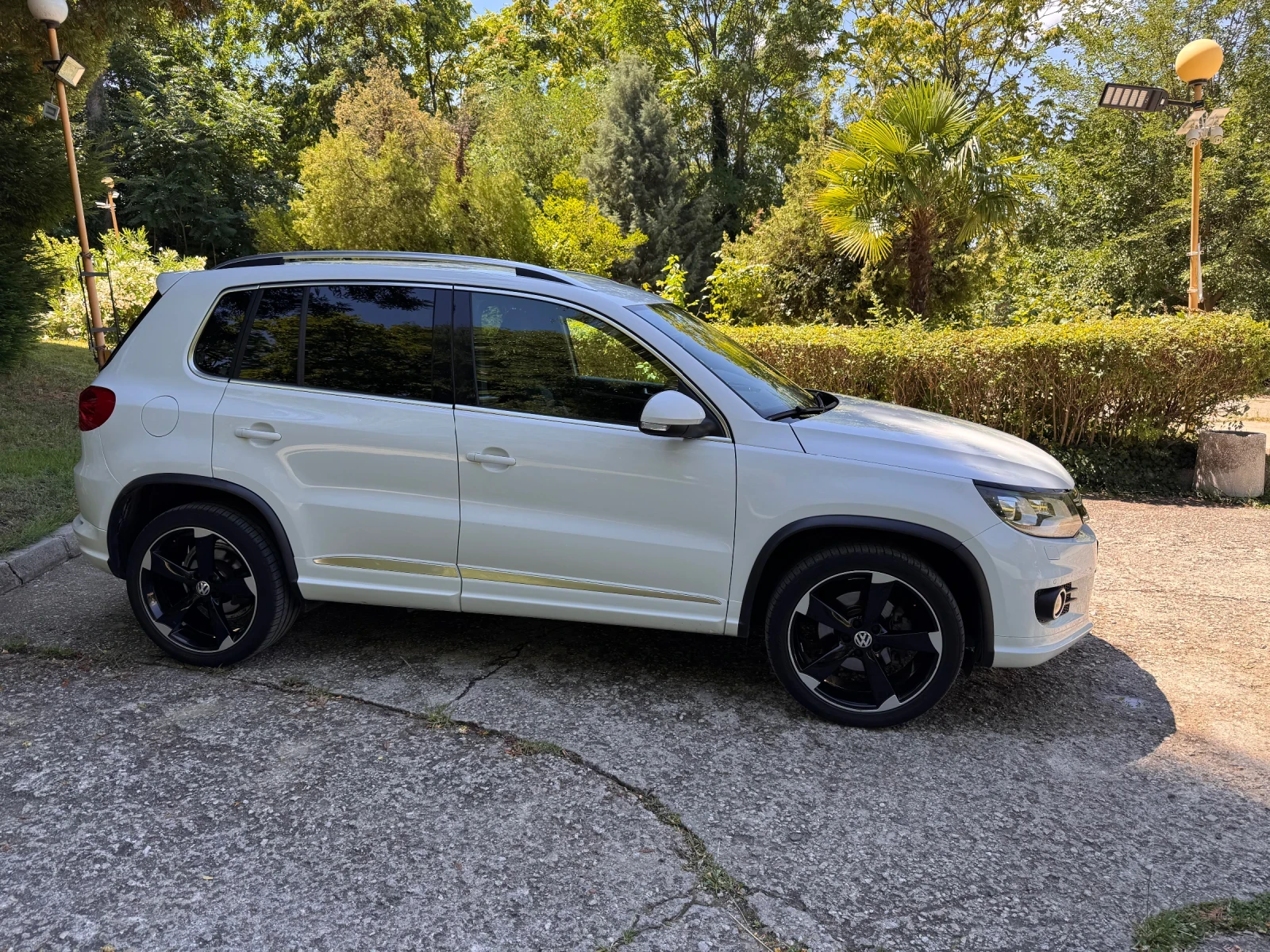 VW Tiguan R-line, снимка 4 - Автомобили и джипове - 55231313