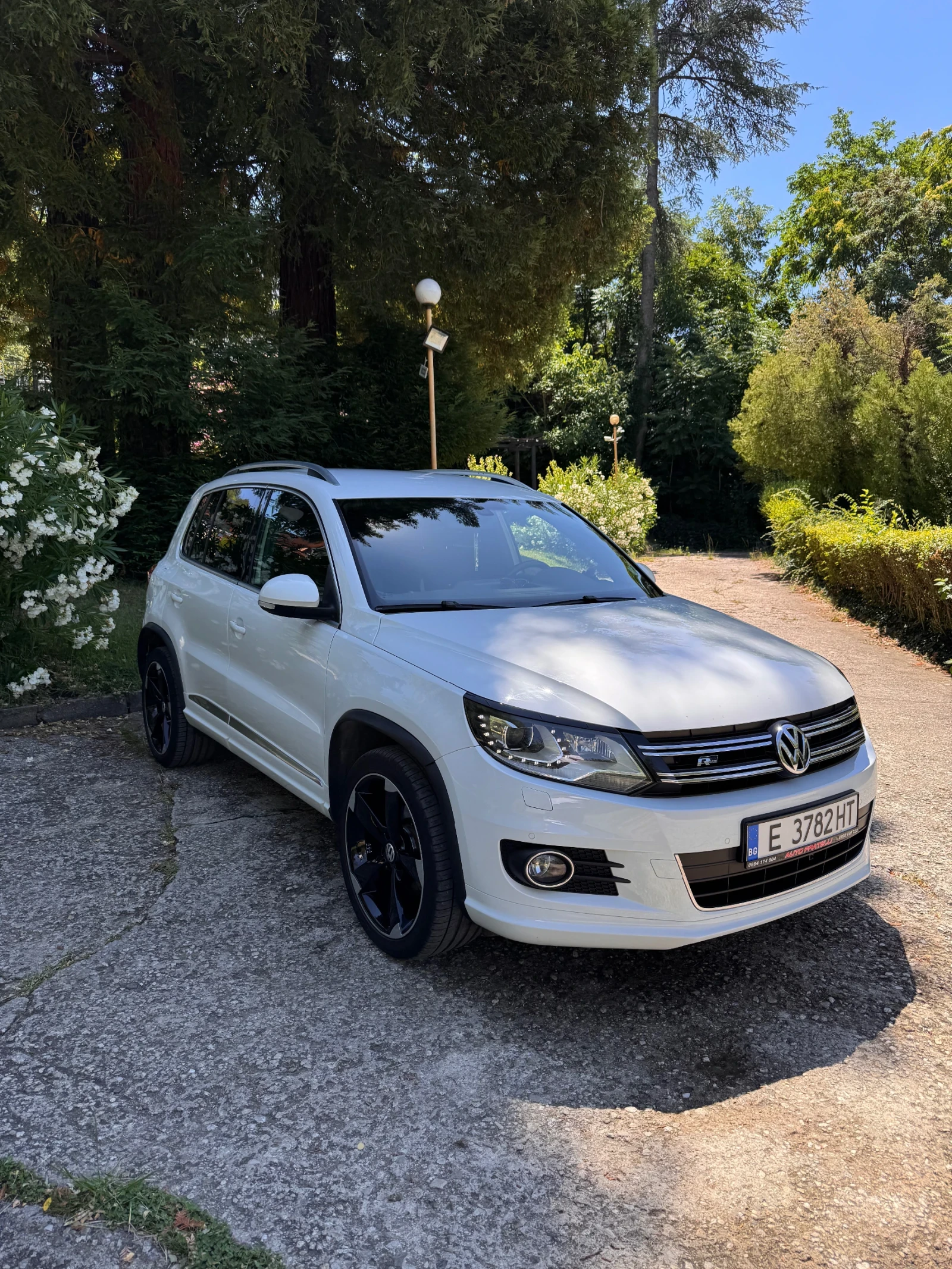 VW Tiguan R-line, снимка 2 - Автомобили и джипове - 55231313