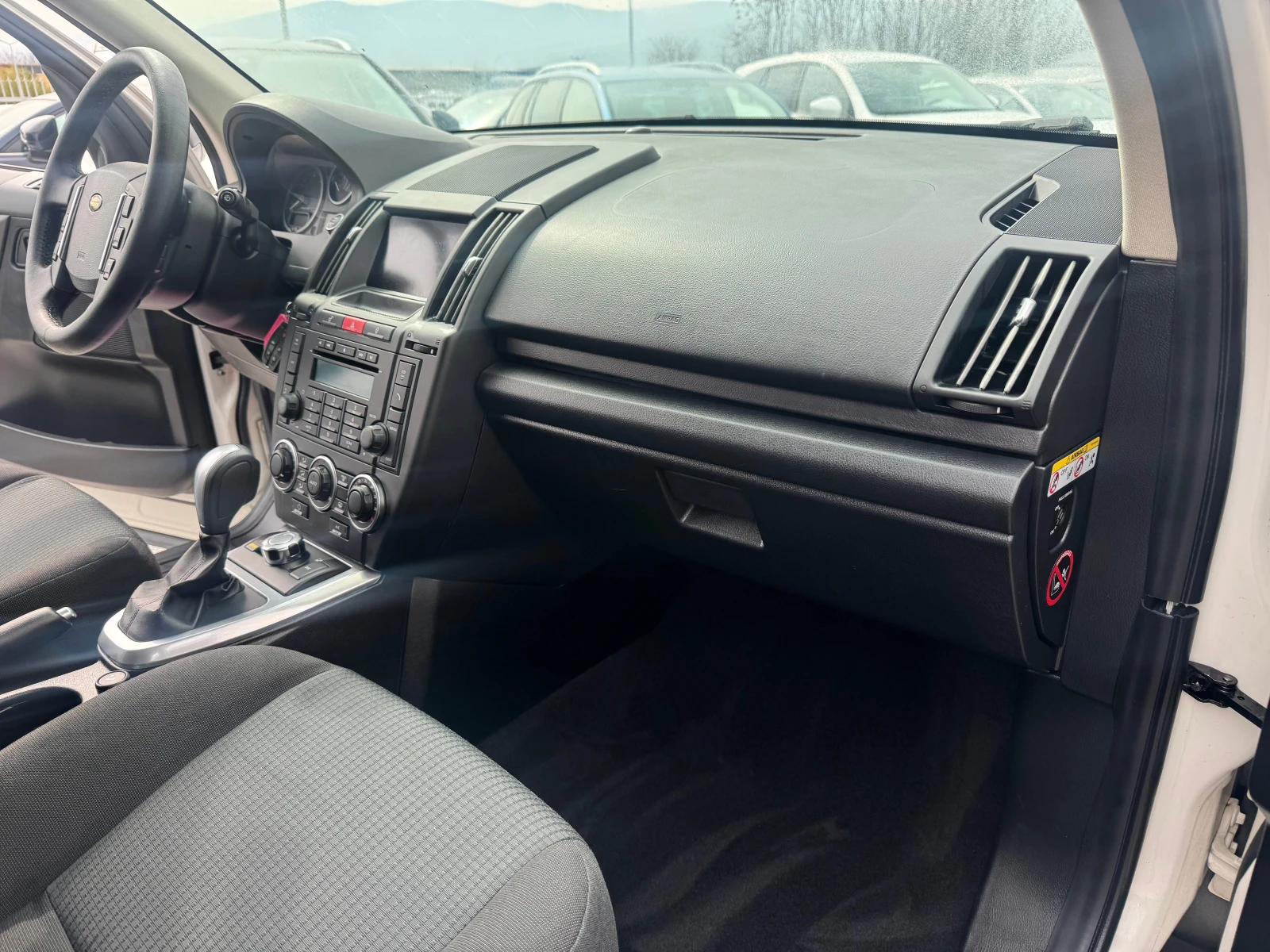 Land Rover Freelander AUTOMAT, снимка 10 - Автомобили и джипове - 55346628