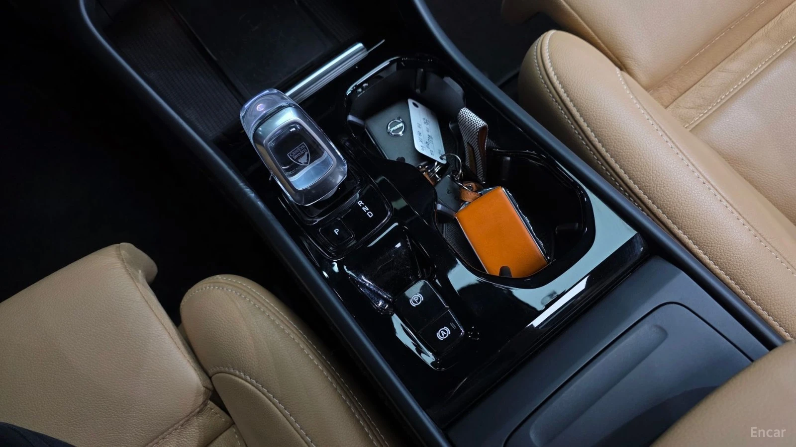 Volvo XC40 B4 Inscription* КОЖА* НАВИ* ПАНО* 360, снимка 7 - Автомобили и джипове - 55546448