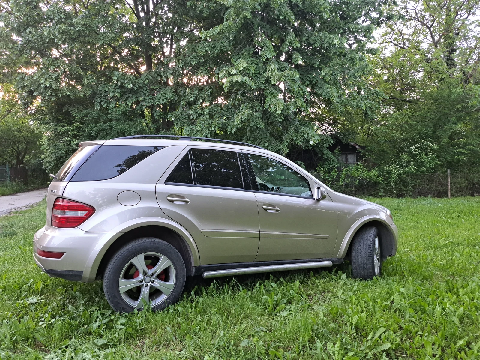Mercedes-Benz ML 350 W164 3.5 ГАЗ-БЕНЗИН , снимка 11 - Автомобили и джипове - 55599317