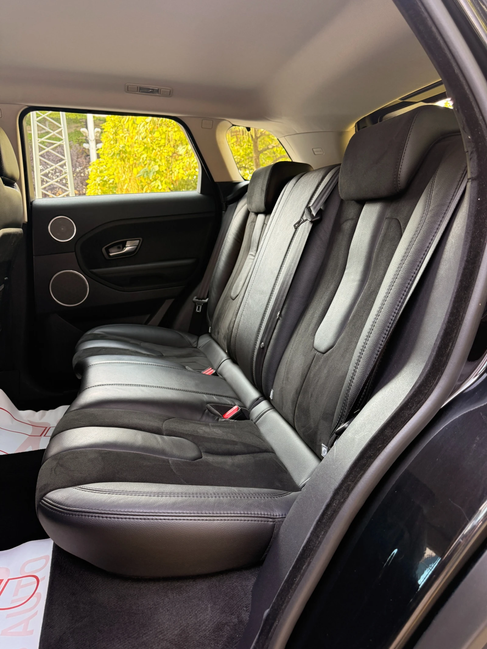 Land Rover Range Rover Evoque 2.2TD4* AWD* , снимка 9 - Автомобили и джипове - 55900010