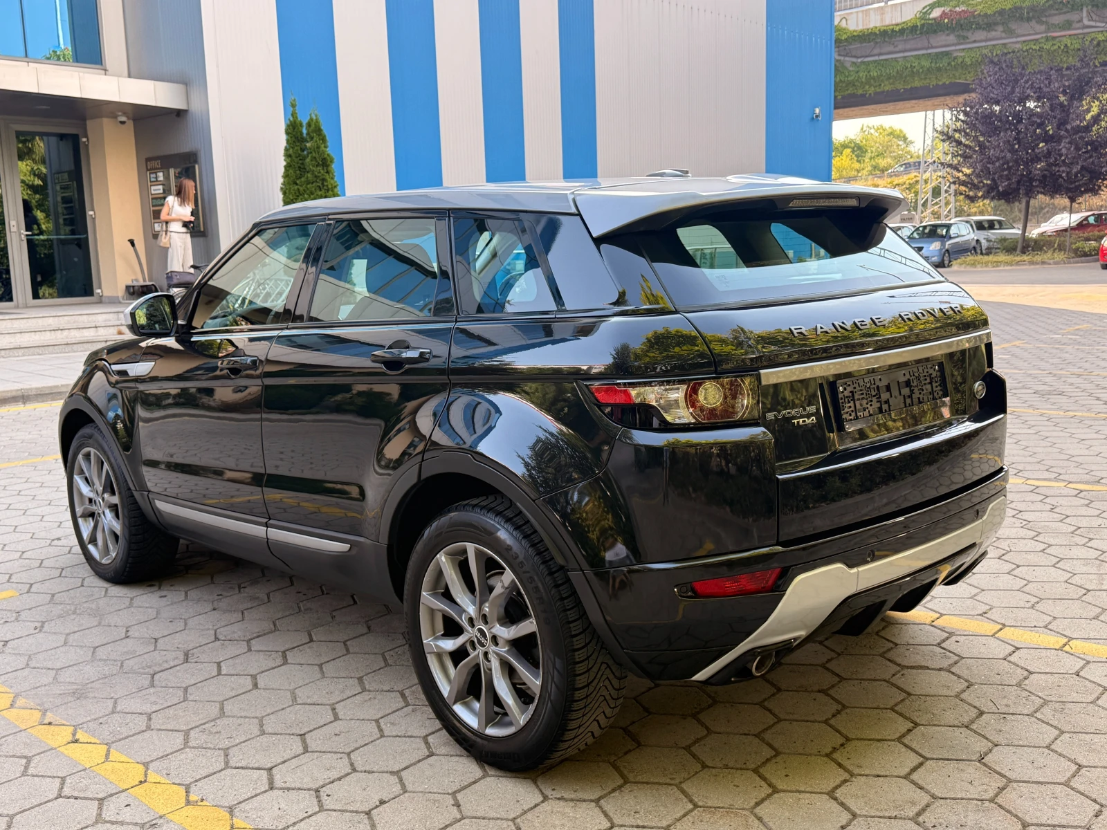 Land Rover Range Rover Evoque 2.2TD4* AWD* , снимка 6 - Автомобили и джипове - 55900010