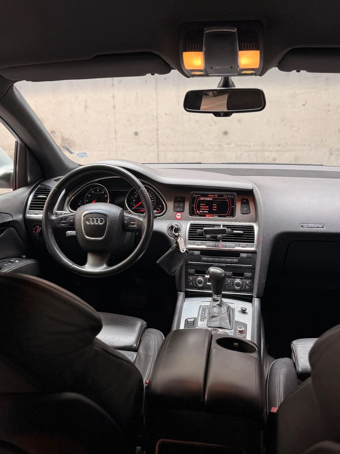 Audi Q7 4.2 Бензин, снимка 8 - Автомобили и джипове - 55950216