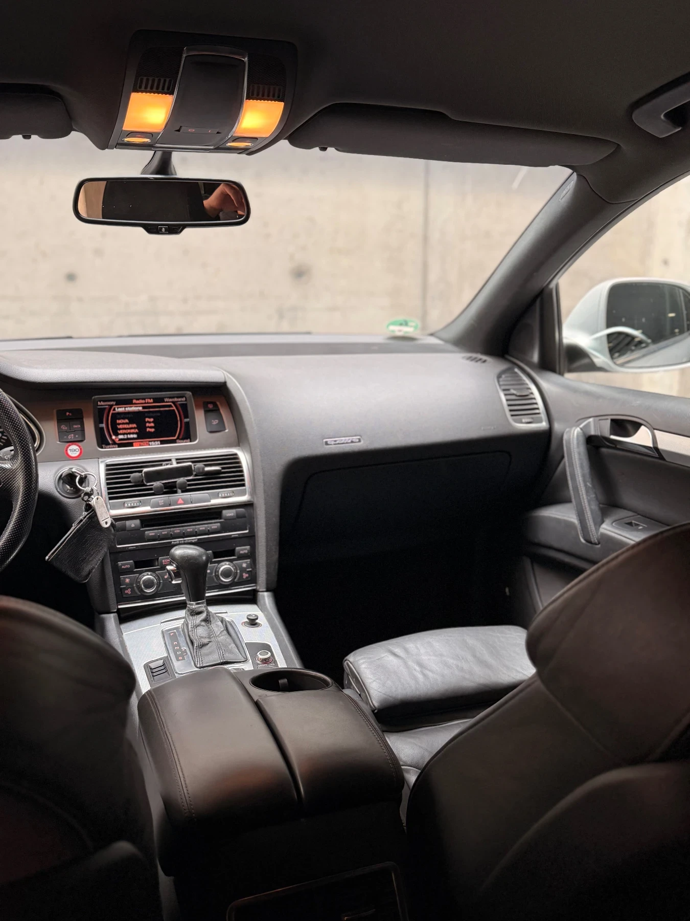 Audi Q7 4.2 Бензин, снимка 12 - Автомобили и джипове - 55950216