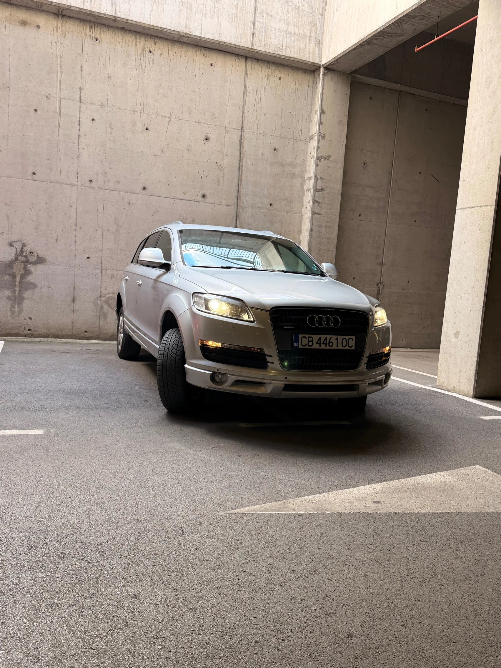 Audi Q7 4.2 Бензин, снимка 2 - Автомобили и джипове - 55950216