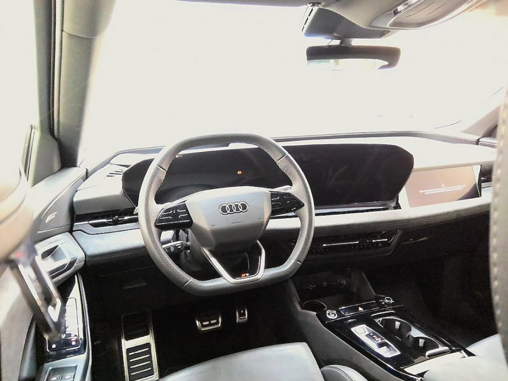 Audi Q6 E-tron 95 kWh Navi 98% SoH, снимка 9 - Автомобили и джипове - 56158648