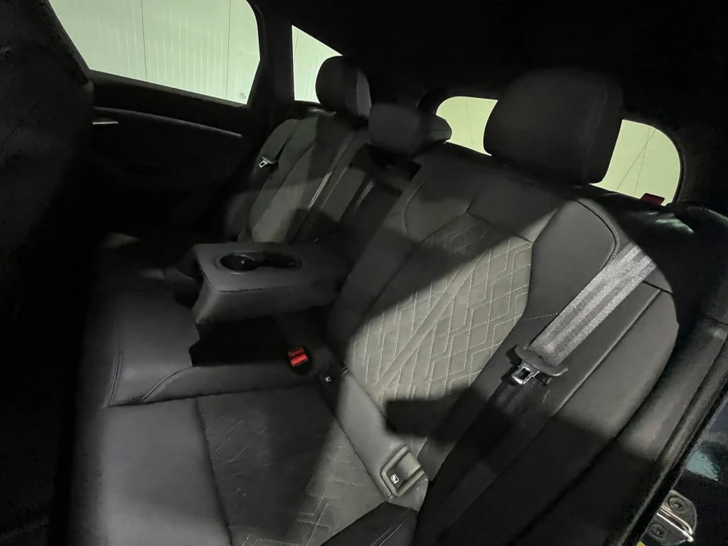 Audi Q6 E-tron 95 kWh Navi 98% SoH, снимка 15 - Автомобили и джипове - 56158648