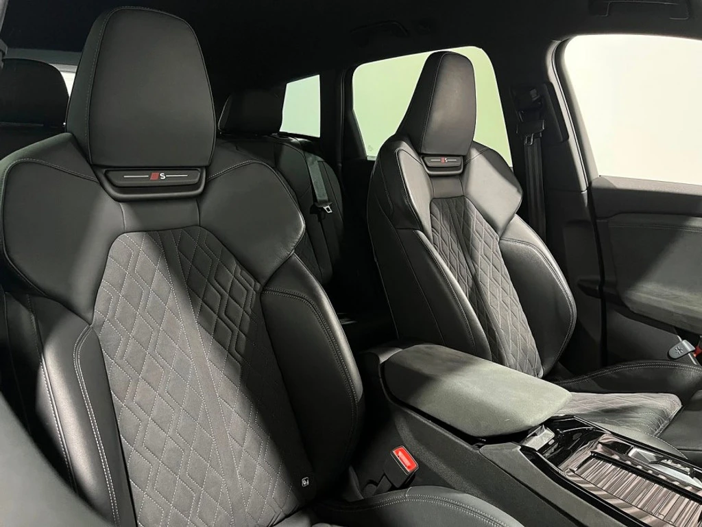 Audi Q6 E-tron 95 kWh Navi 98% SoH, снимка 16 - Автомобили и джипове - 56158648