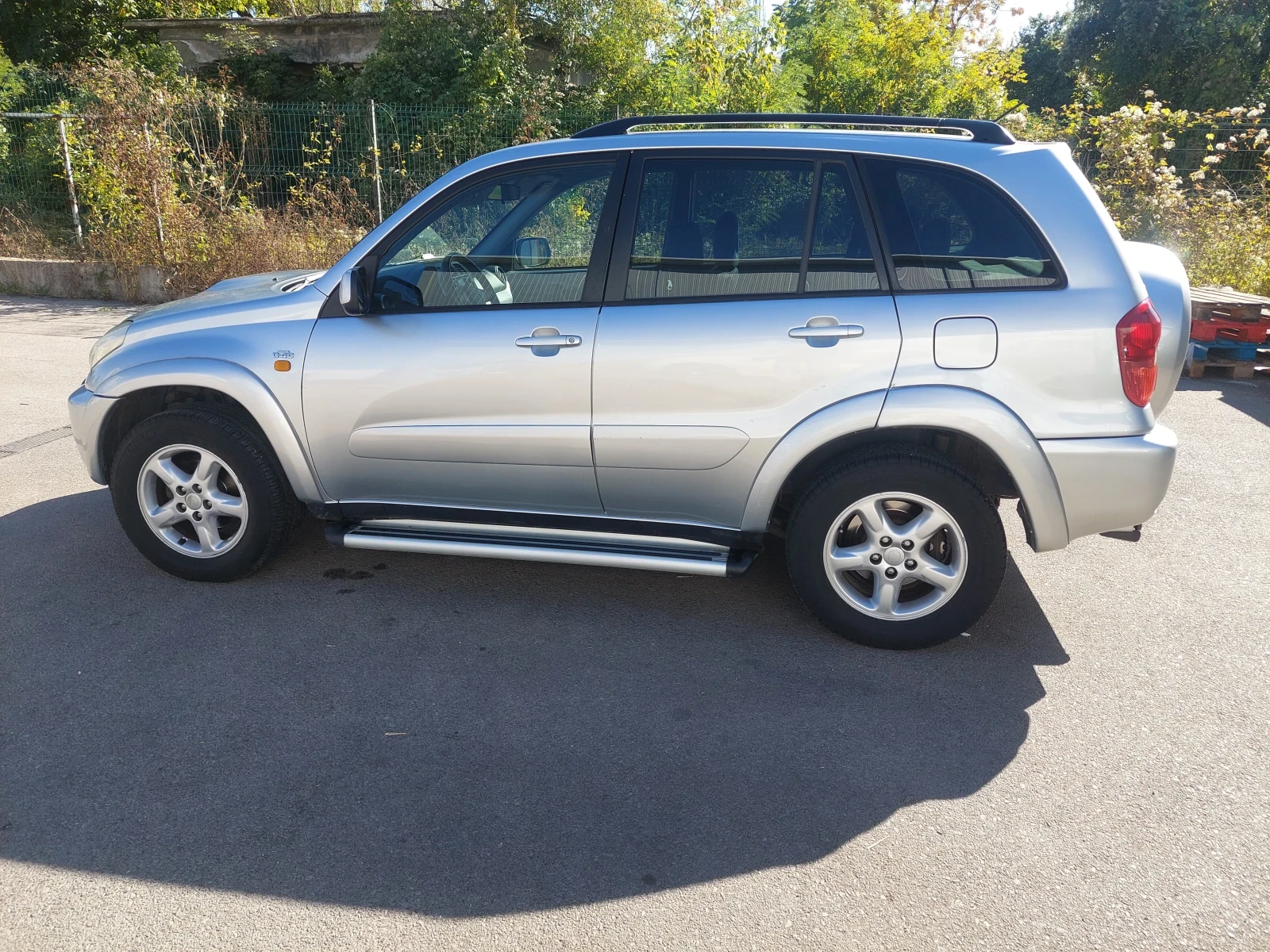 Toyota Rav4 D -4D, снимка 3 - Автомобили и джипове - 56313733