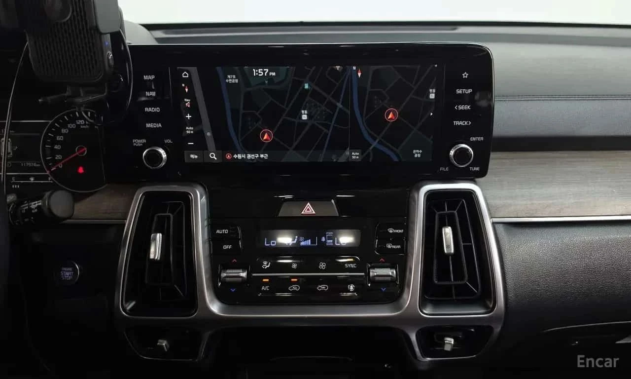 Kia Sorento, снимка 10 - Автомобили и джипове - 56689587
