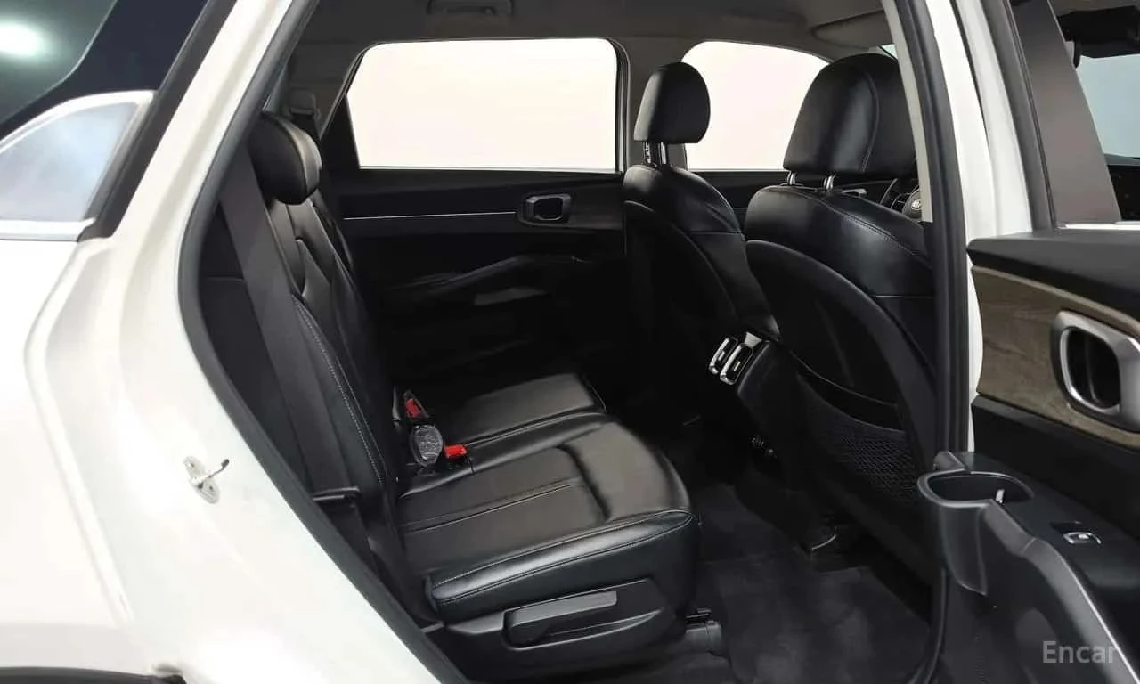 Kia Sorento, снимка 6 - Автомобили и джипове - 56689587
