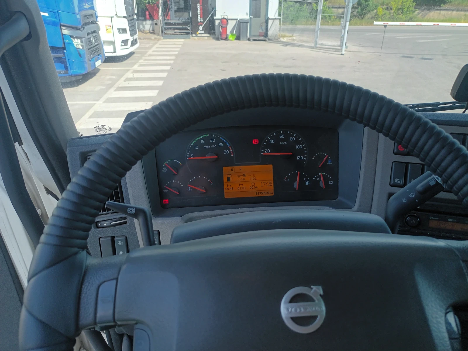 Volvo Fl 210, снимка 10 - Камиони - 55104676