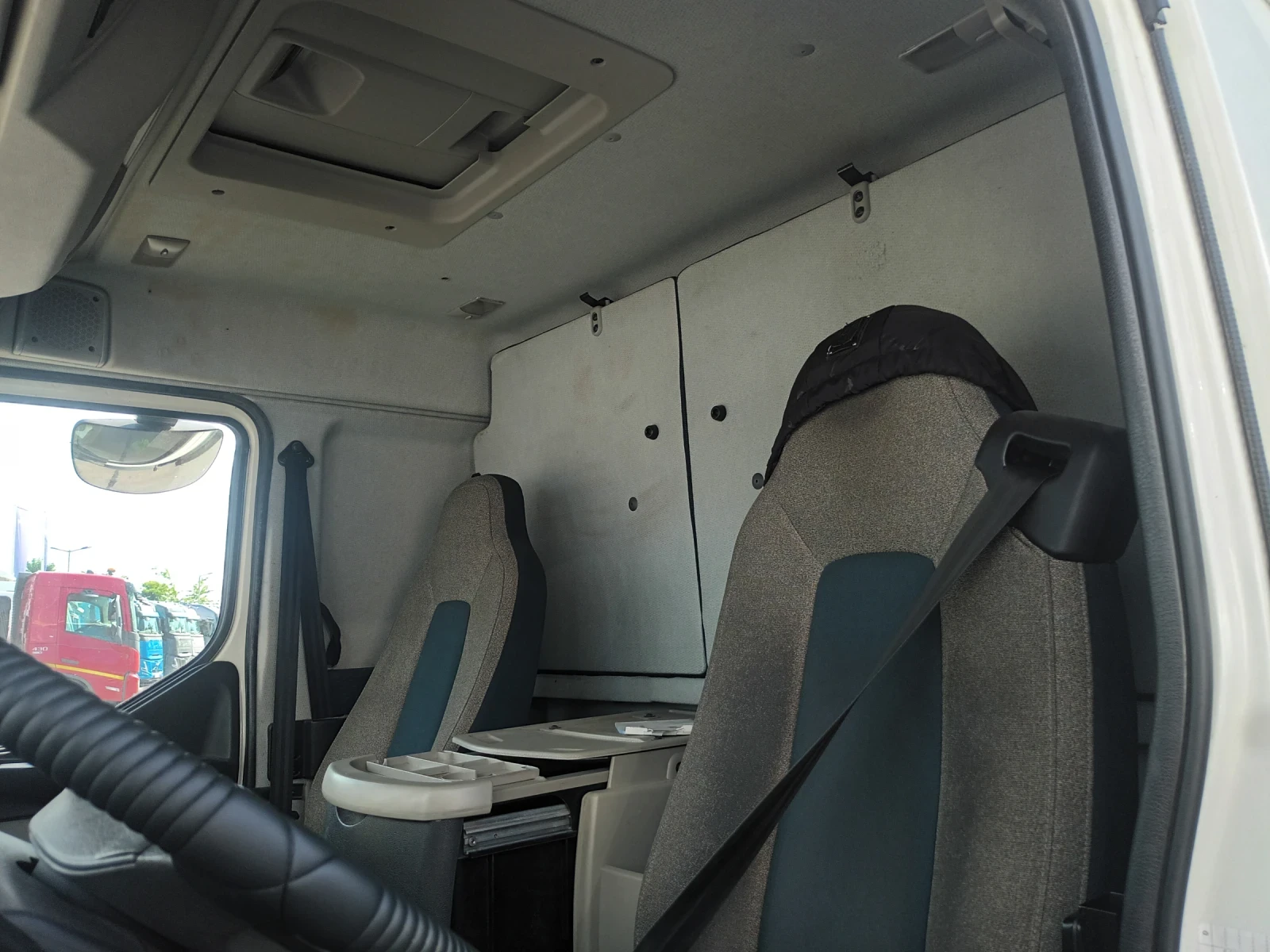 Volvo Fl 210, снимка 8 - Камиони - 55104676