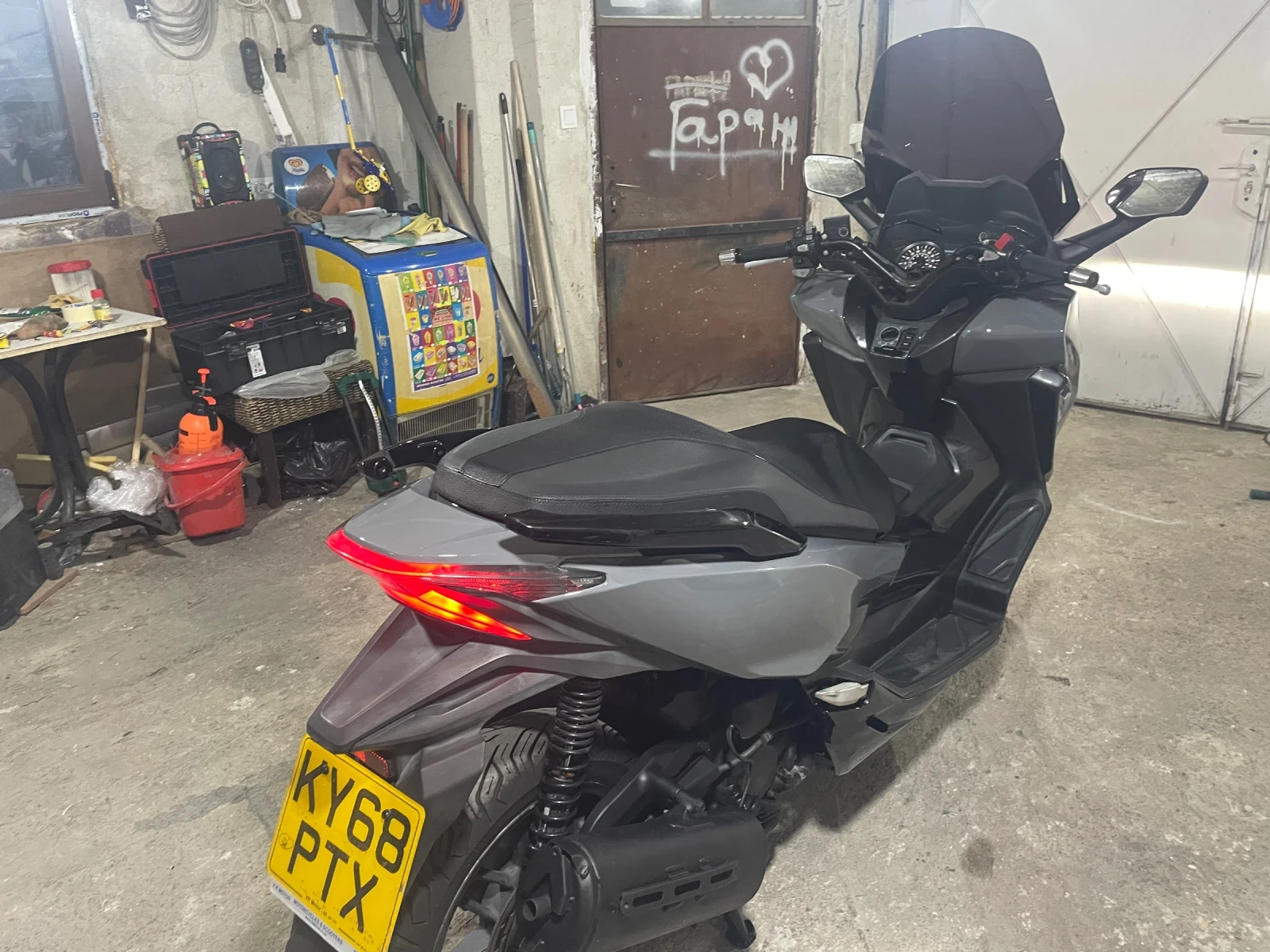 Honda Forza 300 - изображение 9