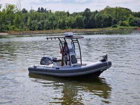 Надуваема лодка Zodiac Pro 5.5, снимка 4