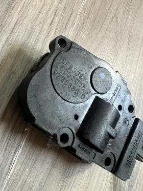 929888G Моторче клапи парно MERCEDES-BENZ ML  EFB336, снимка 1