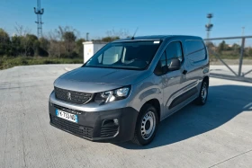 Peugeot Partner 3 места - 63 000 km, снимка 12