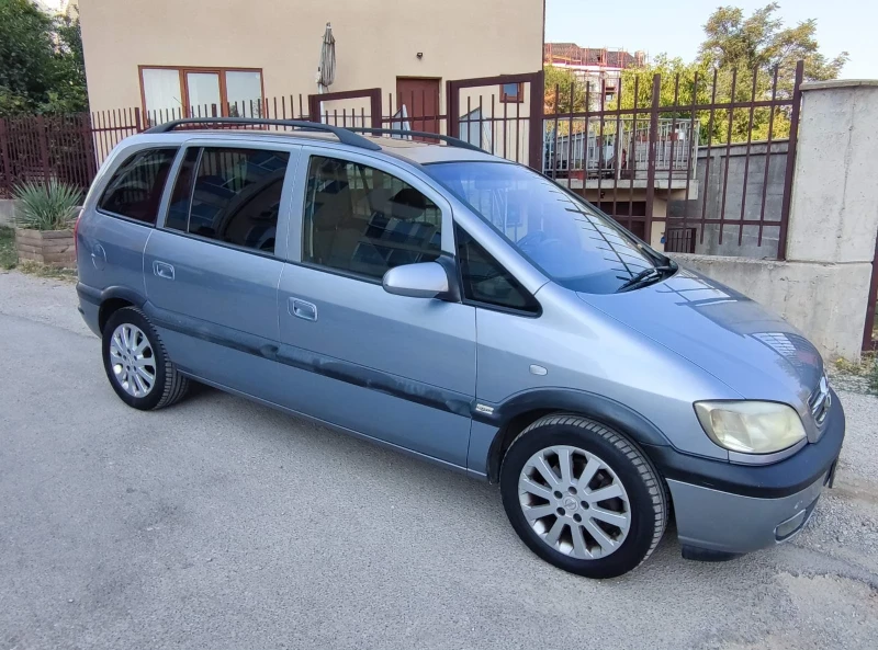 Opel Zafira, снимка 2 - Автомобили и джипове - 46921938