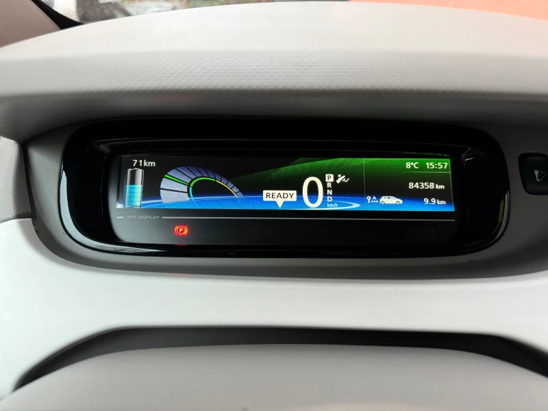 Renault Zoe, снимка 4 - Автомобили и джипове - 48005477