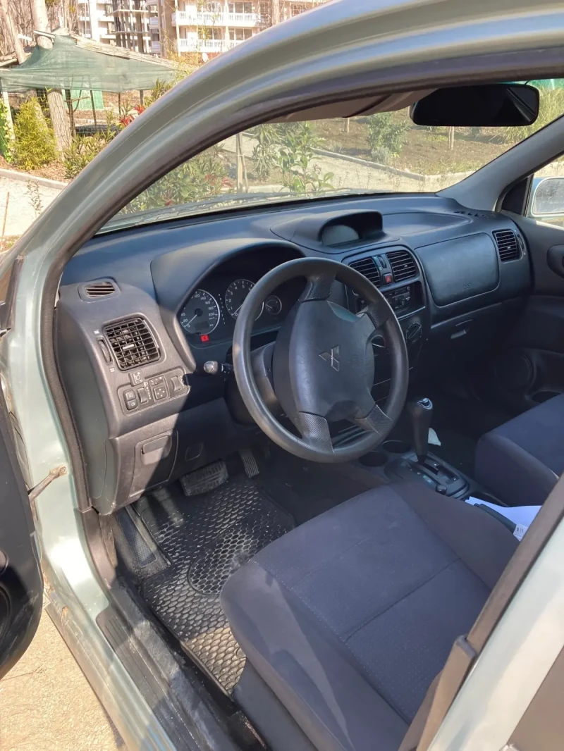 Mitsubishi Space star 1.8 газ автоматик, снимка 3 - Автомобили и джипове - 49081372