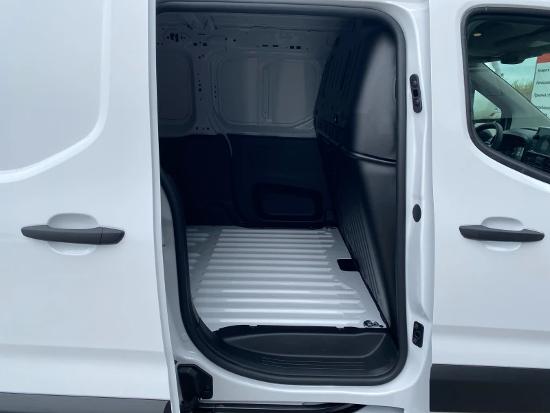 Toyota Proace City 1.5 D4D 6MT L2  COMFORT, снимка 12 - Автомобили и джипове - 49861126