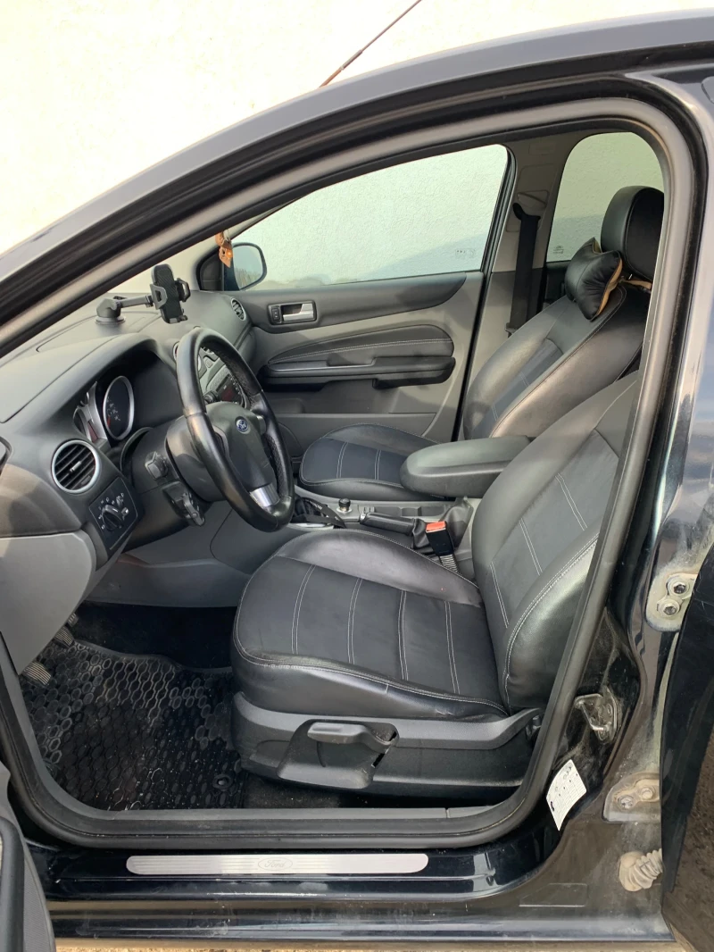 Ford Focus 1.6 TDCi, снимка 9 - Автомобили и джипове - 52691539