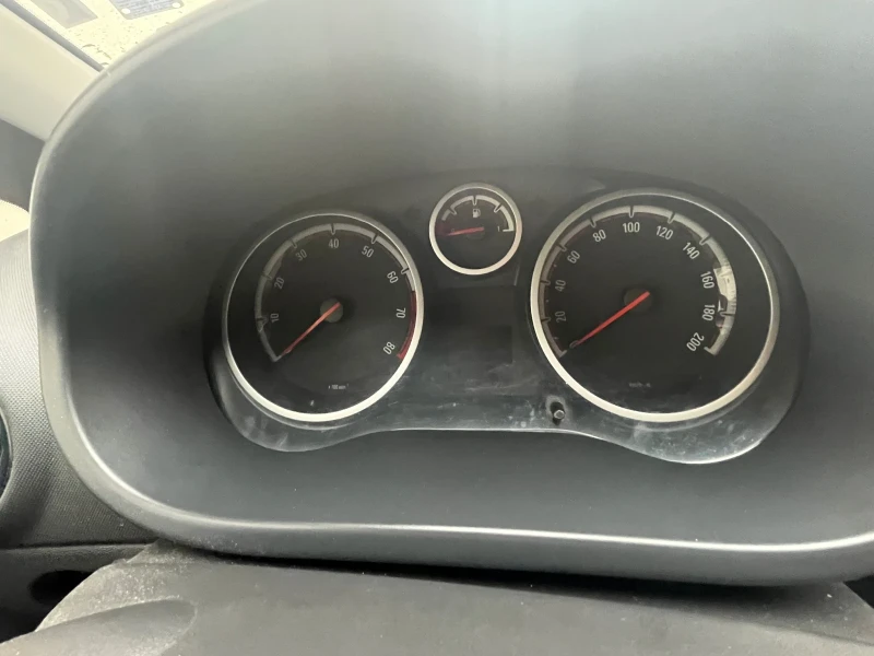 Opel Corsa, снимка 6 - Автомобили и джипове - 52895437