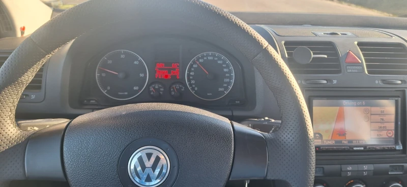 VW Golf 5, снимка 5 - Автомобили и джипове - 53091124