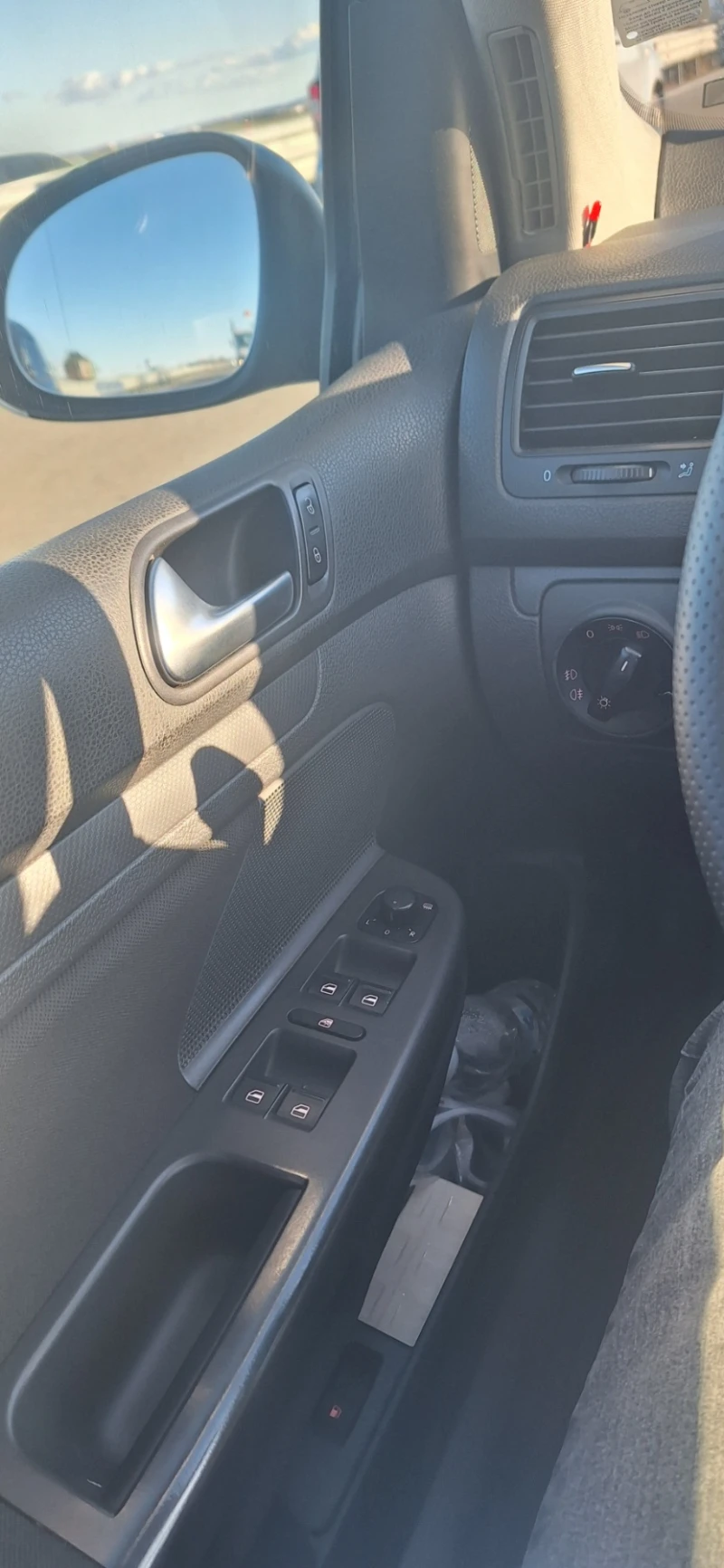 VW Golf 5, снимка 4 - Автомобили и джипове - 53091124