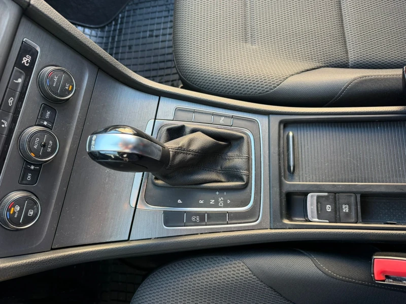 VW Golf 1, 4 TSI, снимка 8 - Автомобили и джипове - 53308051