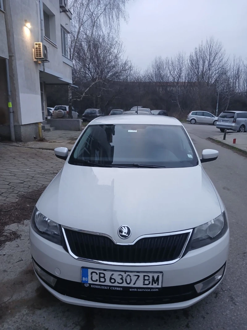 Skoda Rapid Седан, снимка 2 - Автомобили и джипове - 53479124