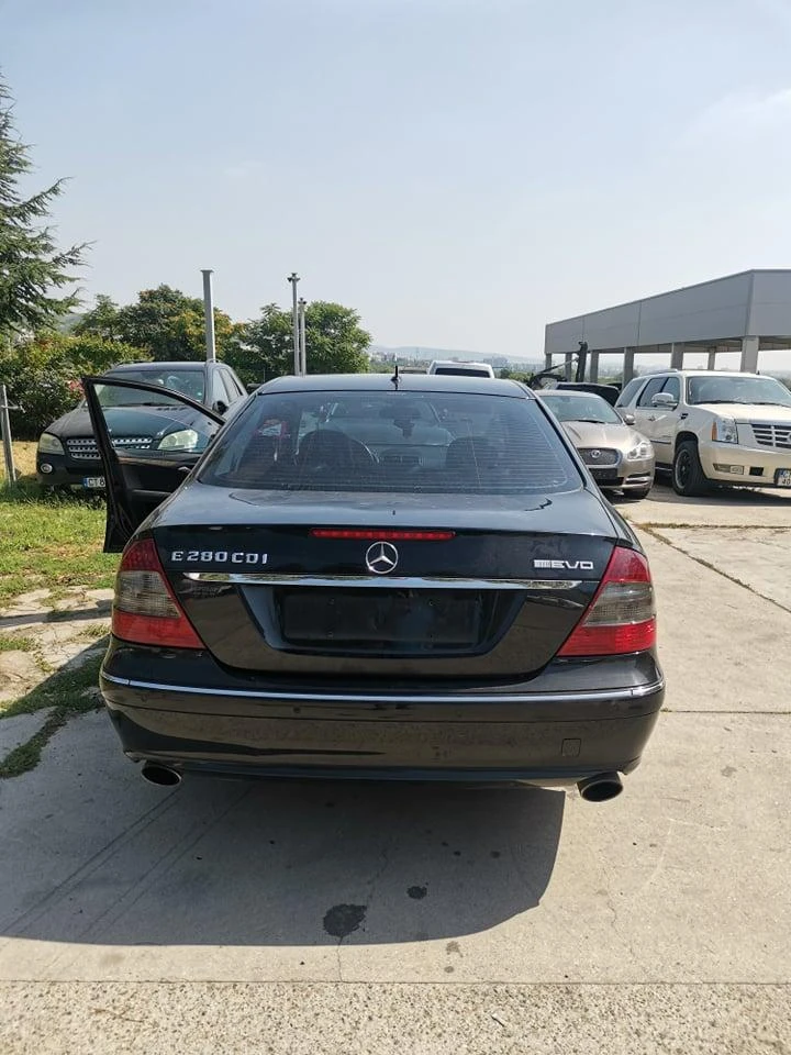 Mercedes-Benz E 320 CDI, снимка 7 - Автомобили и джипове - 47850464