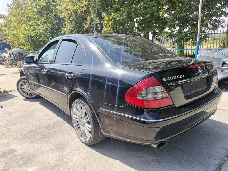 Mercedes-Benz E 320 CDI, снимка 8 - Автомобили и джипове - 47850464