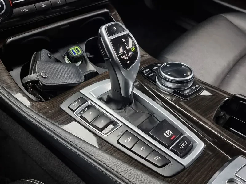 BMW 520, снимка 9 - Автомобили и джипове - 52810461