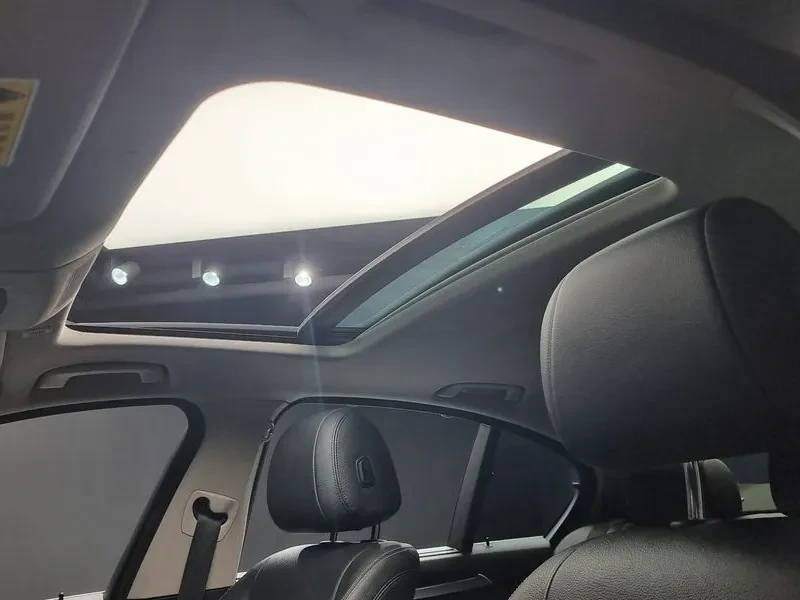 BMW 520, снимка 17 - Автомобили и джипове - 52810461