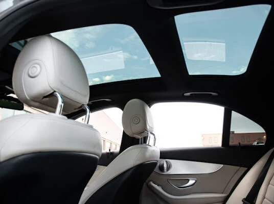 Mercedes-Benz C 400 * AMG Line * HeadUp * * AвтоКредит* (ЦЕНА ДО БГ), снимка 17 - Автомобили и джипове - 53797866