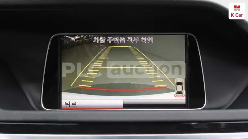 Mercedes-Benz E 300 4MATIC , снимка 10 - Автомобили и джипове - 54258977