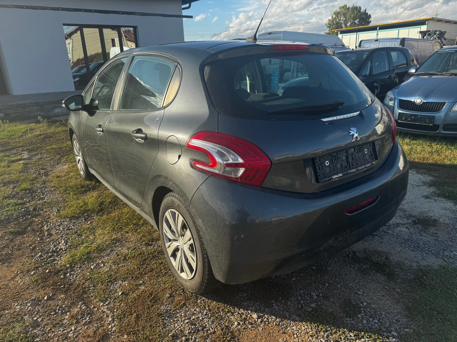 Peugeot 208 1.4hdi - изображение 4