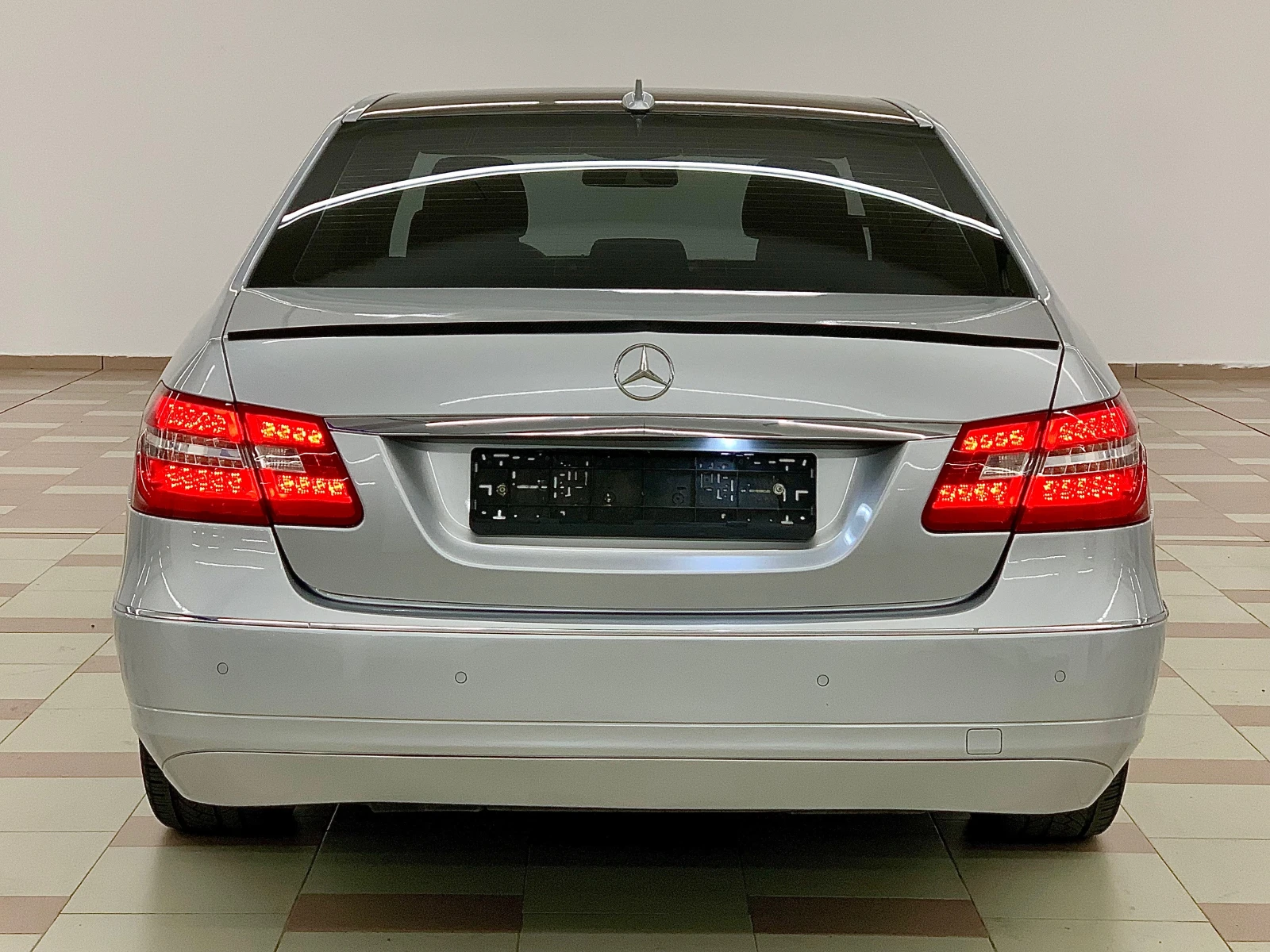 Mercedes-Benz E 200 CDI AMG  - изображение 6