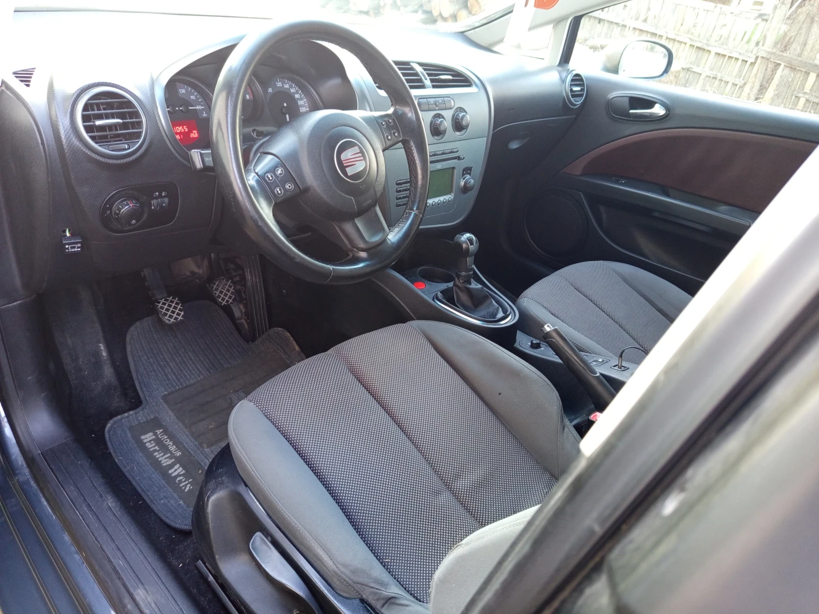 Seat Leon 1.6 - изображение 7