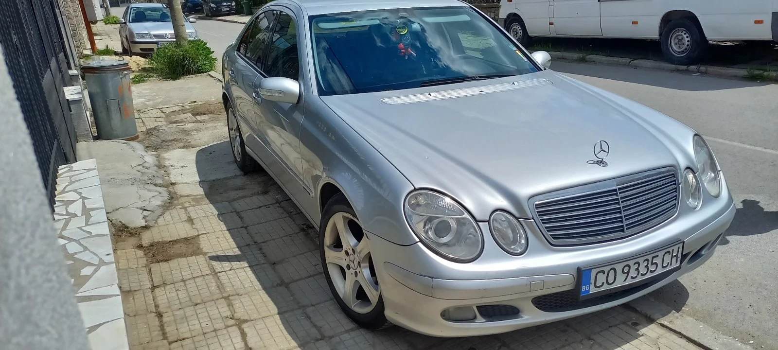 Mercedes-Benz E 220  - изображение 3