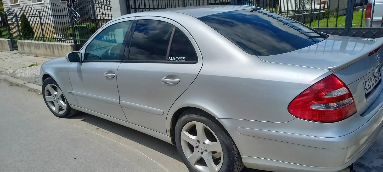 Mercedes-Benz E 220  - изображение 5