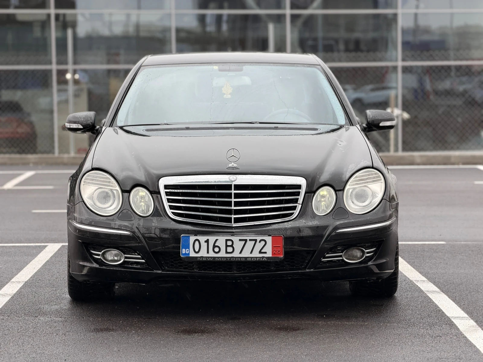 Mercedes-Benz E 320 CDI-EVO-Лизинг през Уникредит по 120 евро, снимка 2 - Автомобили и джипове - 51364231