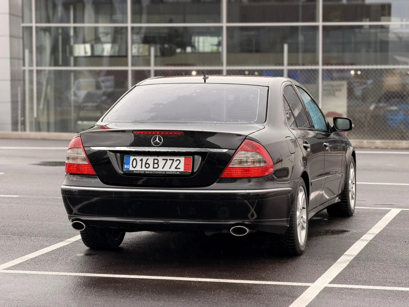 Mercedes-Benz E 320 CDI-EVO-Лизинг през Уникредит по 120 евро, снимка 6 - Автомобили и джипове - 51364231