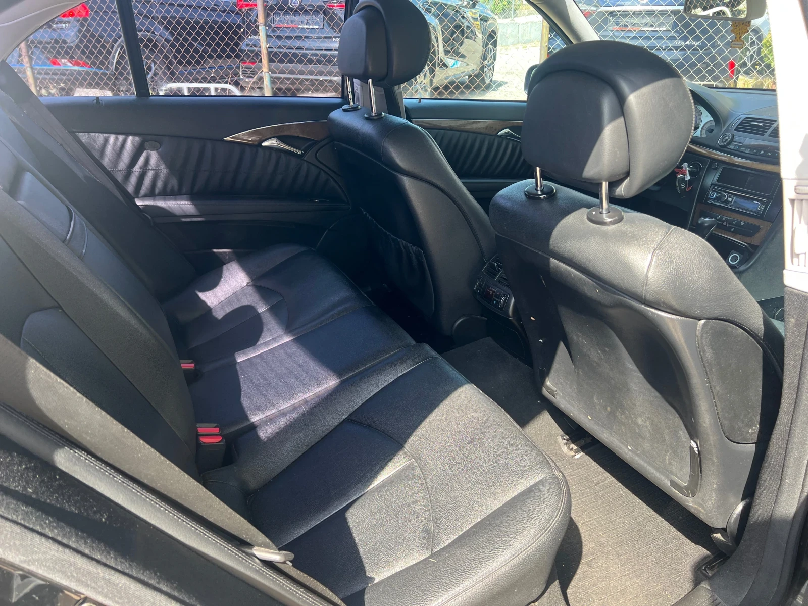 Mercedes-Benz E 320 CDI-EVO-    350  | Mobile.bg   12